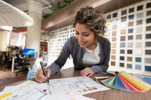 o que faz um decorador de interiores