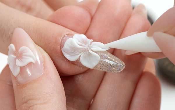 Formação Profissional em Unhas de Gel: Tudo o Que Precisas de Saber